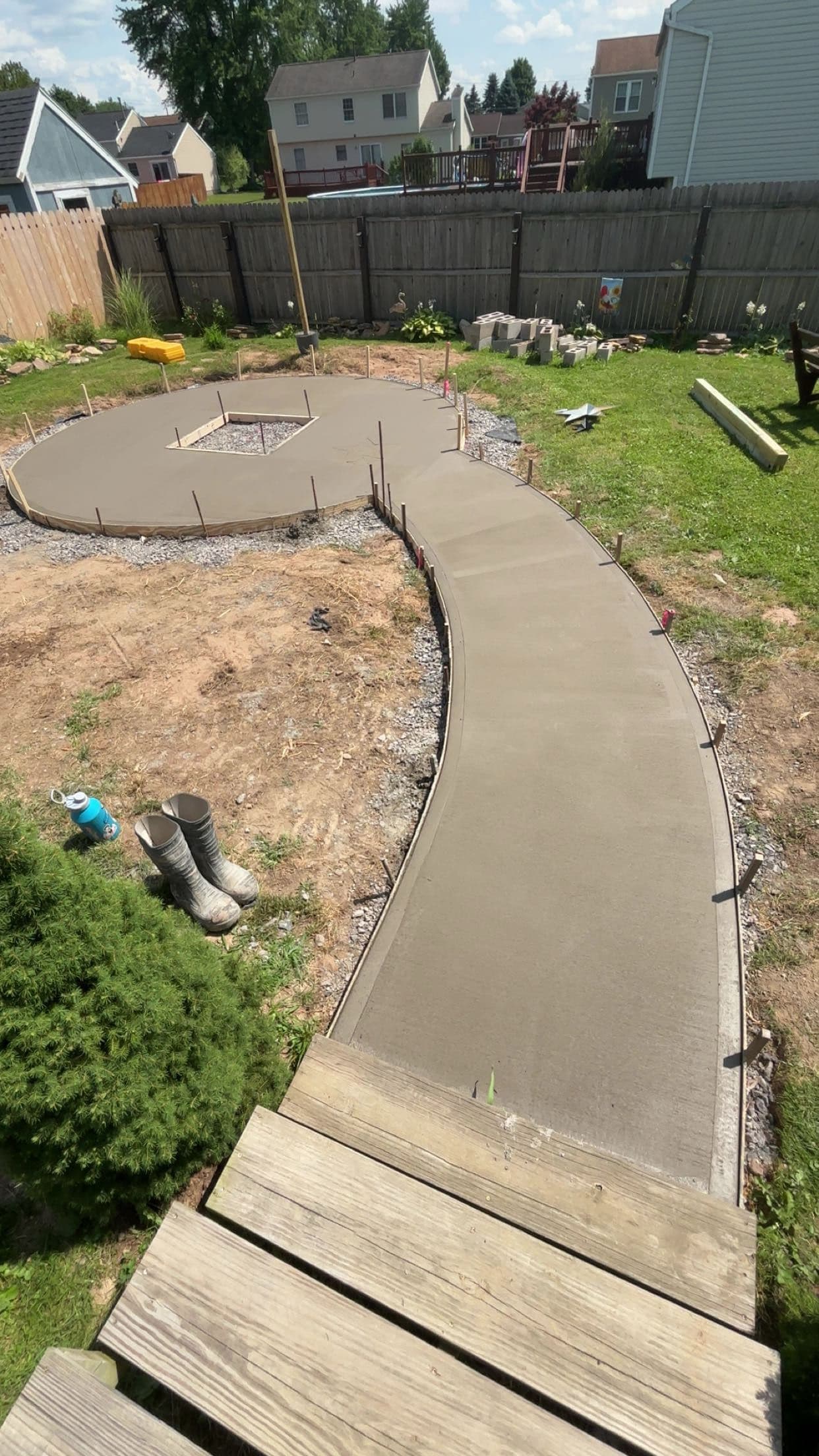 Garden Walkway with Central Circle Feature
