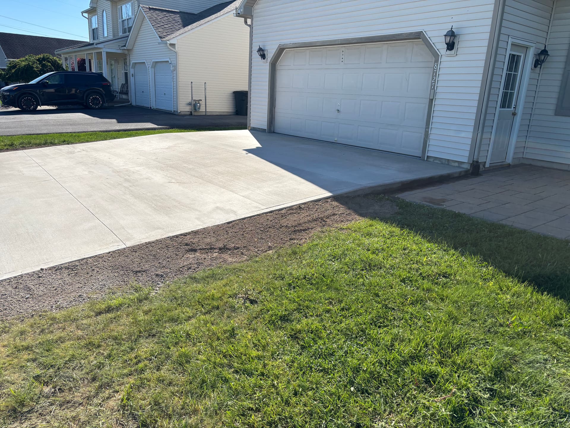 Gallery photos for Fresh Poured Concrete Driveway That Actually Looks the Part: Image #3